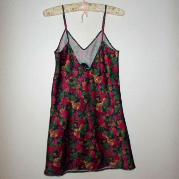 Vintage Papillon Blanc red/black/green satin Negligee in S - Picture 2 of 2